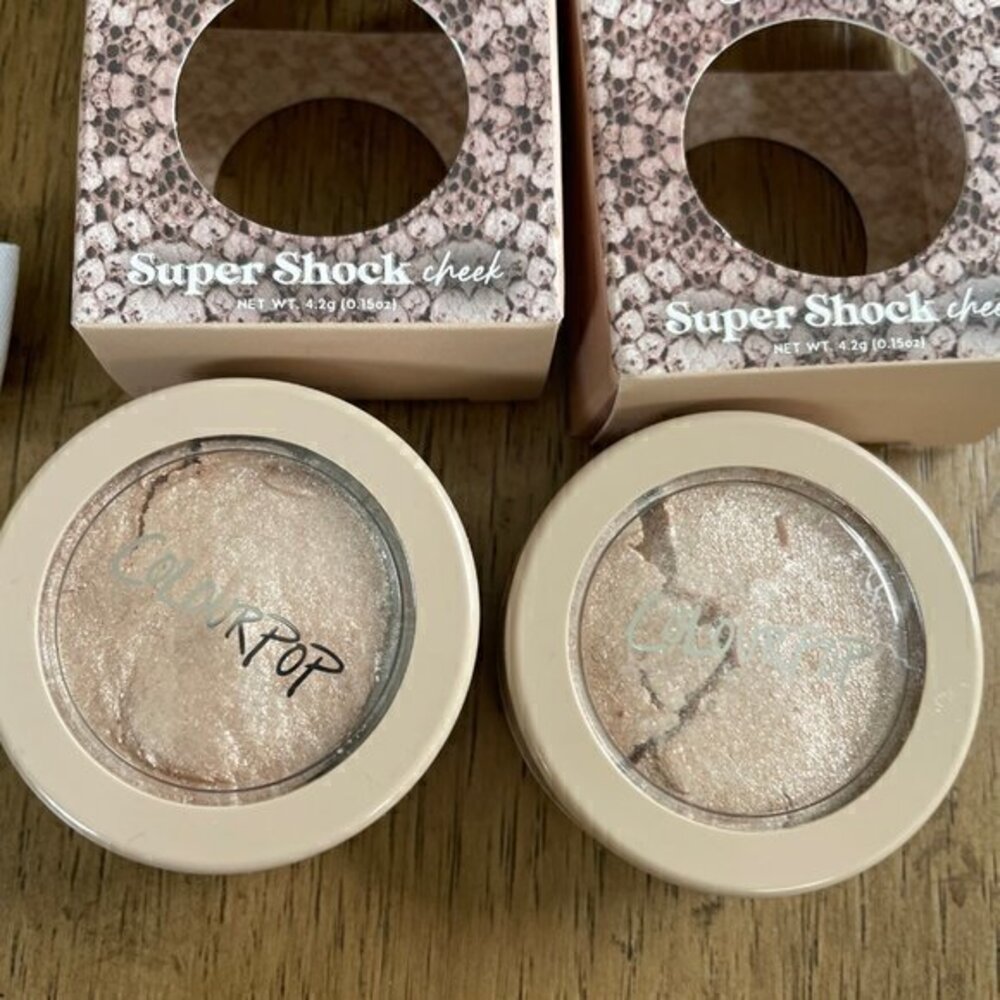 3/30$ Colourpop Highlighter in SEISMIC 2x